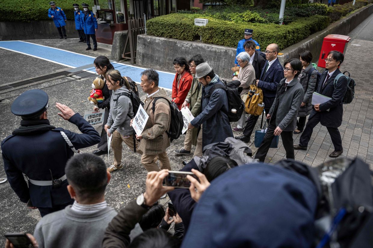 Same-sex marriage campaigners take fight to Japan top court