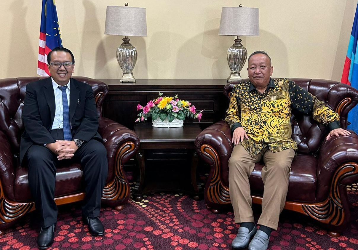 thestar.com.my - STEPHANIE LEE - Sabah tourism minister, assistant pledge united push for industry growth