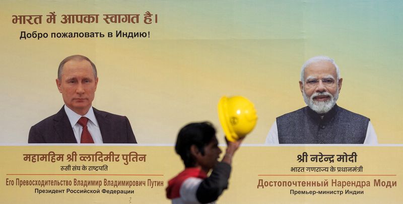 Putin visits Delhi as Russia and India seek to increase and diversify trade