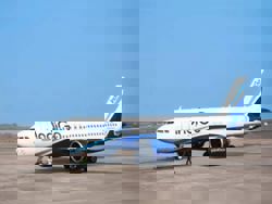 Chaos after India's biggest airline cancels 1,200 flights