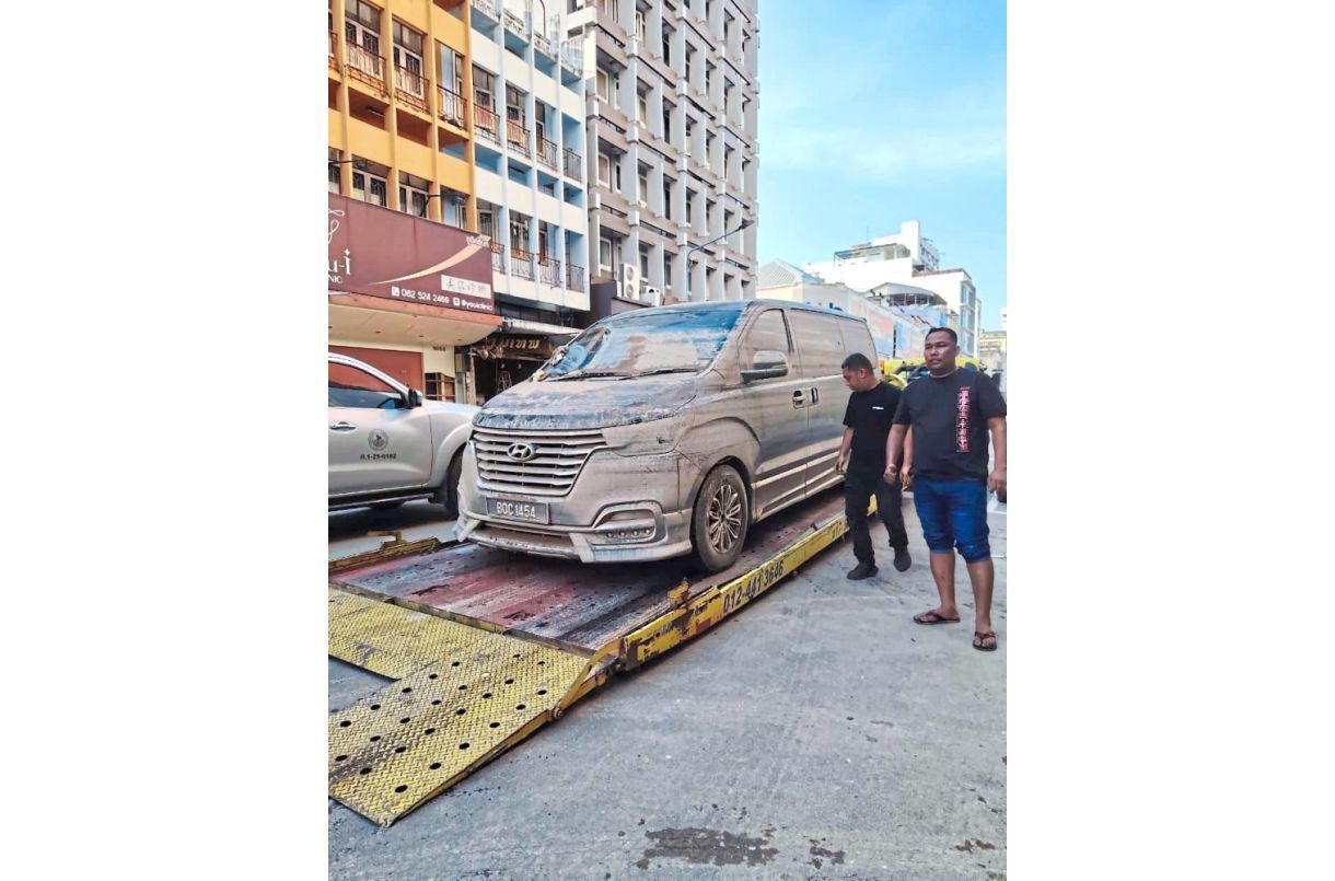 Rusted cars stall retrieval