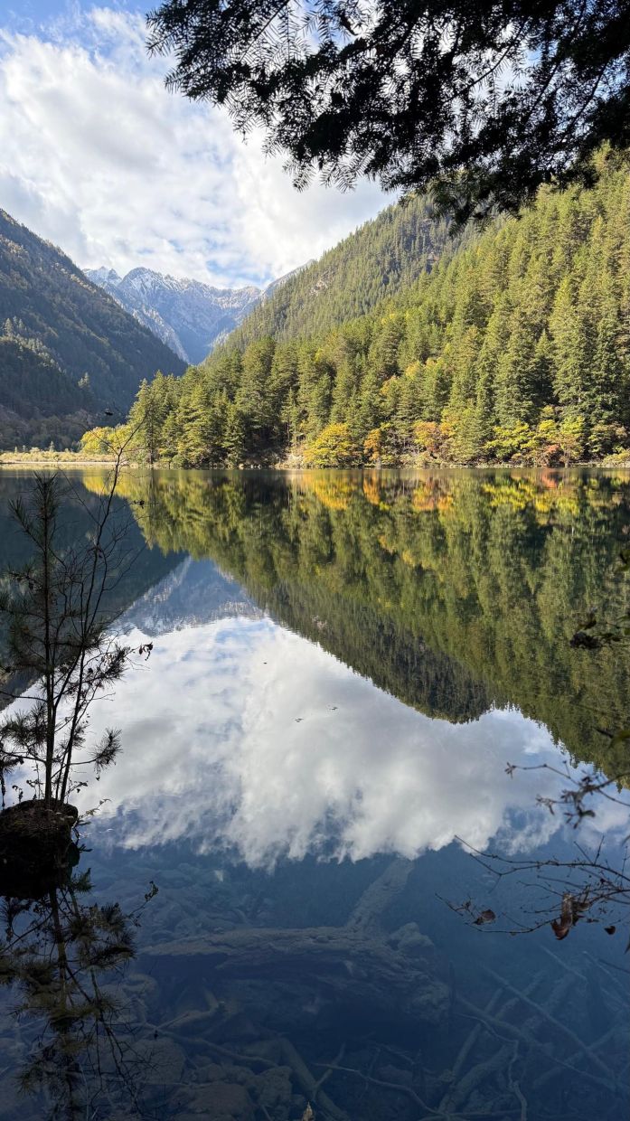 Stunning crystal clear lakes at Jiuzhaigou. 