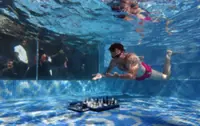 Chess-Niemann dives to victory as Freestyle Chess Finals start with underwater exhibition
