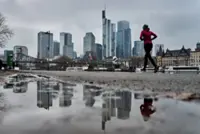 Most Europeans want to keep same distance between US and China, poll finds