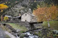 The killing that drew in the tourists