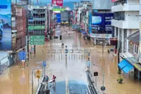 Floodwaters wash away year-end travel plans