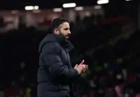 Soccer-Man Utd manager Amorim defends treatment of benched Mainoo