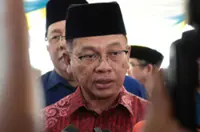 Airasia’s hijab uniform option a progressive, commendable move, says Mohd Na’im