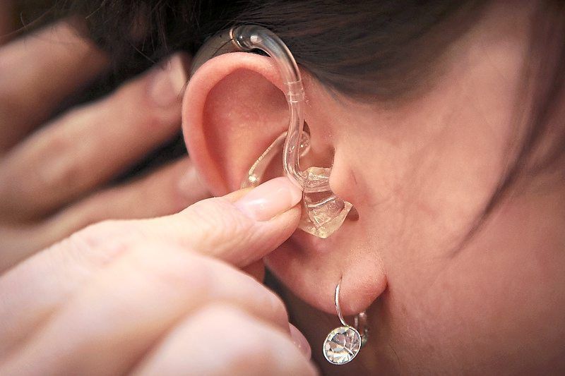 Fitting a hearing aid is just the firststep, as true hearing healthcaremeans looking beyond the device.— dpa