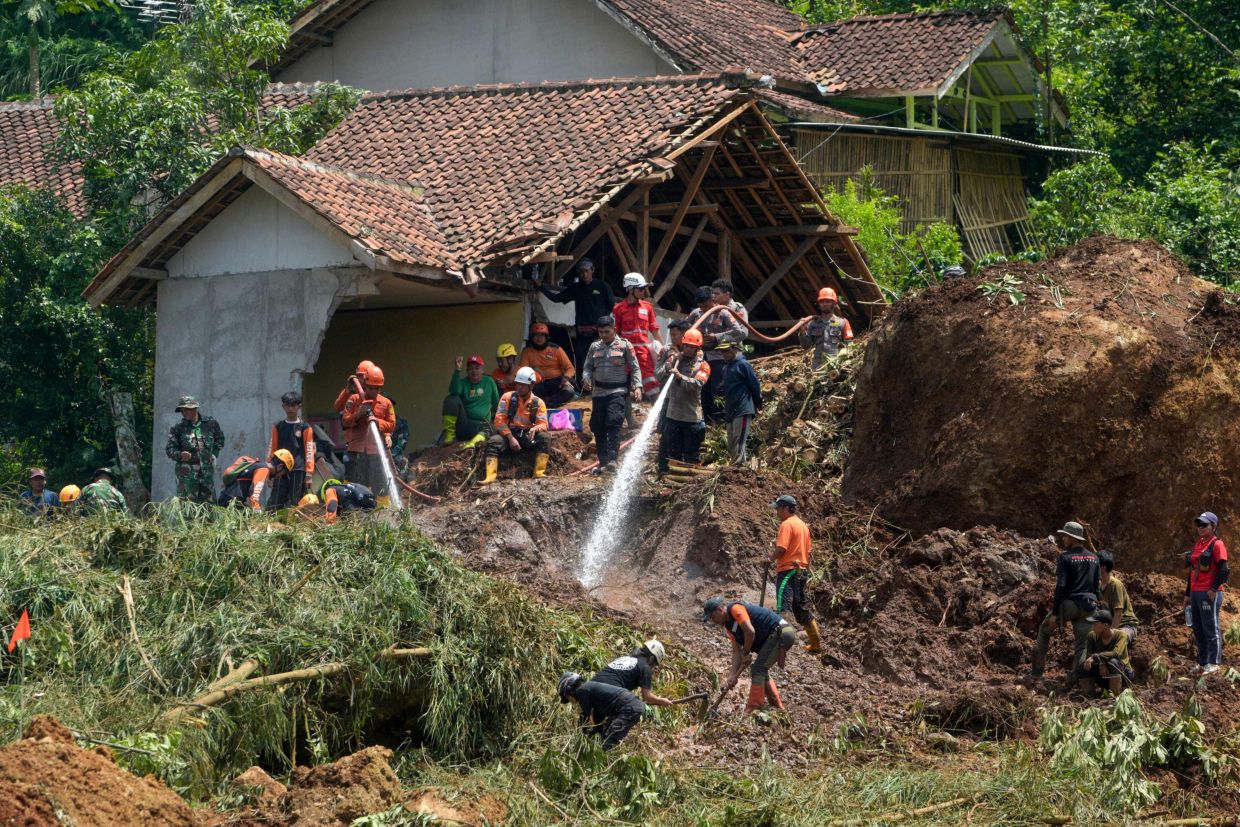 Asean News Headlines at 10pm on Sunday (Dec 7, 2025)