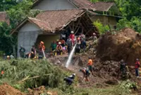 Asean News Headlines at 10pm on Sunday (Dec 7, 2025)