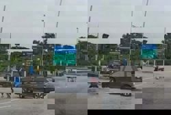 QuickCheck: Did two 'basikal lajak' teens beat a red light at a Subang Jaya intersection?