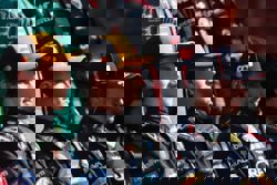 Motor racing-F1 title contenders shake hands before the gloves go on