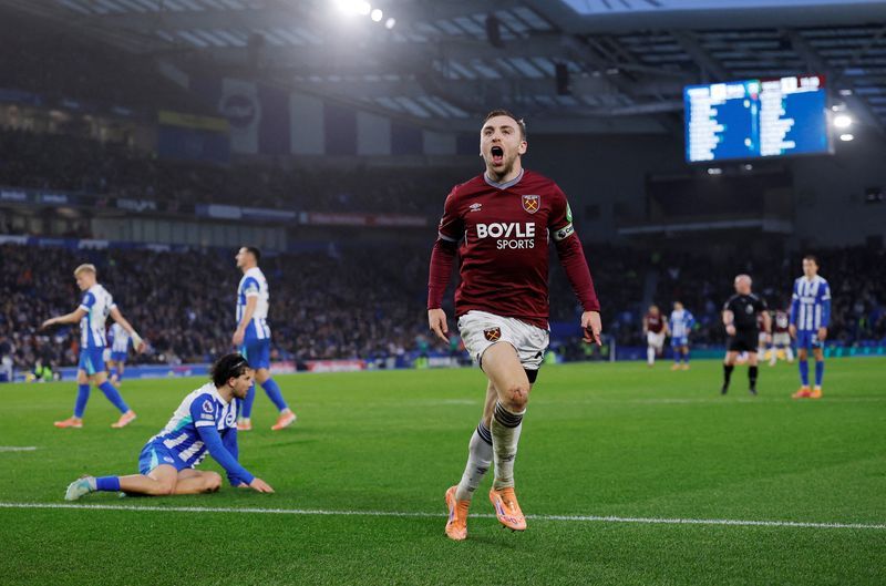 Soccer-Rutter rescues point for Brighton with late equaliser against West Ham