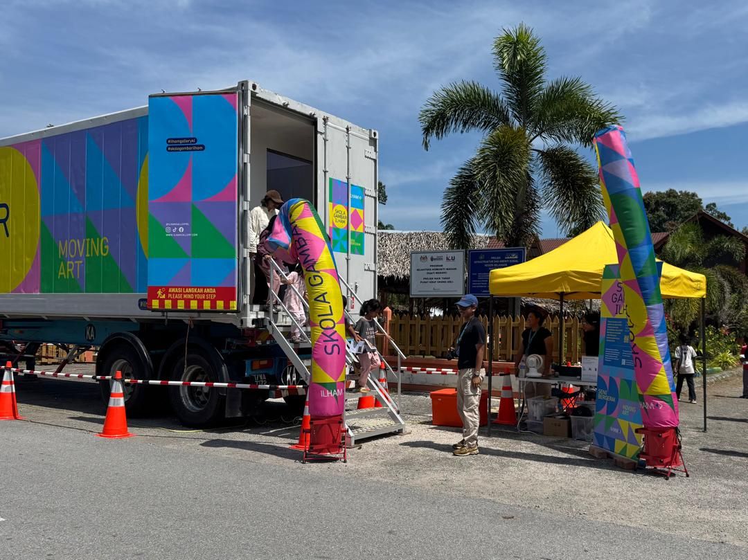 The 'Skola Gambar Ilham' mobile gallery truck visited the Orang Asli Craft Centre in Kampung Sungai Bumbun, Pulau Carey, Selangor, on Aug 23. Photo: Ilham Gallery