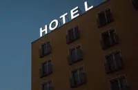 Hotels: East coast is not closed