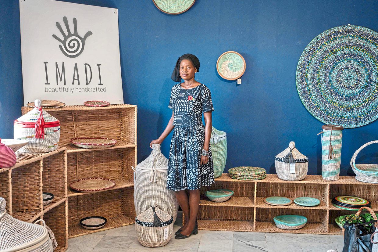 Jobe opened a shop in Dakar that works with more than 260 women across 15 villages.