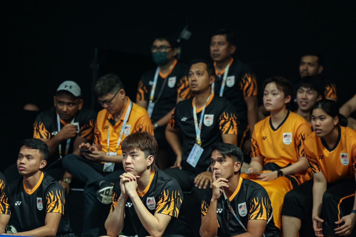 Indonesia's second stringers crush Malaysia's gold dream in badminton team final