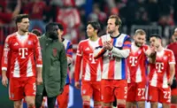 Soccer-Bayern stage three-goal comeback in 12 minutes to beat Sporting 3-1