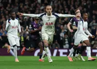 Soccer-Tottenham spot on against Slavia Prague to close in on top eight