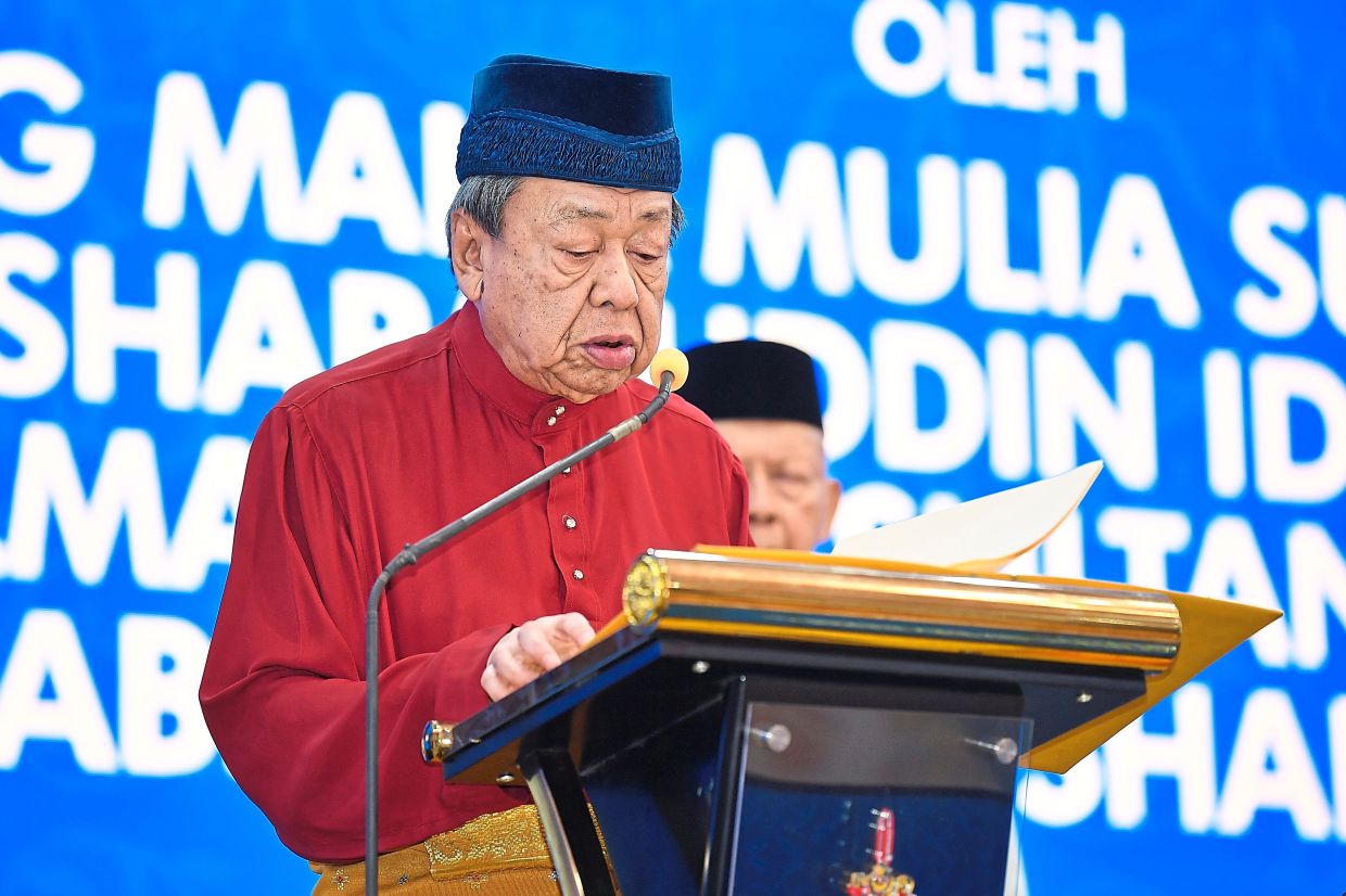 Sultan Sharafuddin delivering his speech during the launch of Menara Zakat Sultan Idris Shah in Shah Alam in January. — IZZRAFIQ ALIAS/The Star