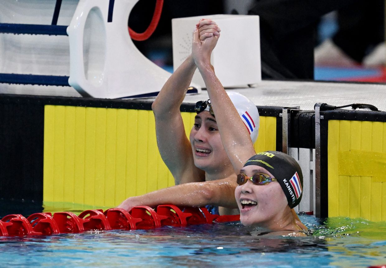 Lỗi đặt cờ khiến kình ngư đập đầu vào thành bể ở SEA Games 33 2 Asean News Headlines at 10pm on Friday (Dec 12, 2025) | The Star