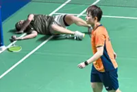 Ling Ching takes it easy, and lands medal