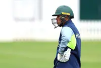 Cricket-Australia's Khawaja fit for third Ashes test, unfazed by future talk