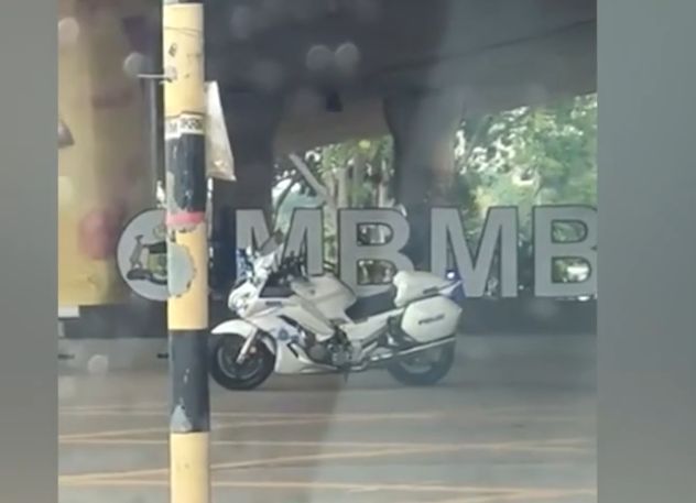 Cops seek individual behind viral ambulance siren video