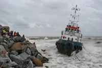 Three Indonesian crewmembers rescued after tugboat runs aground on Terengganu coast