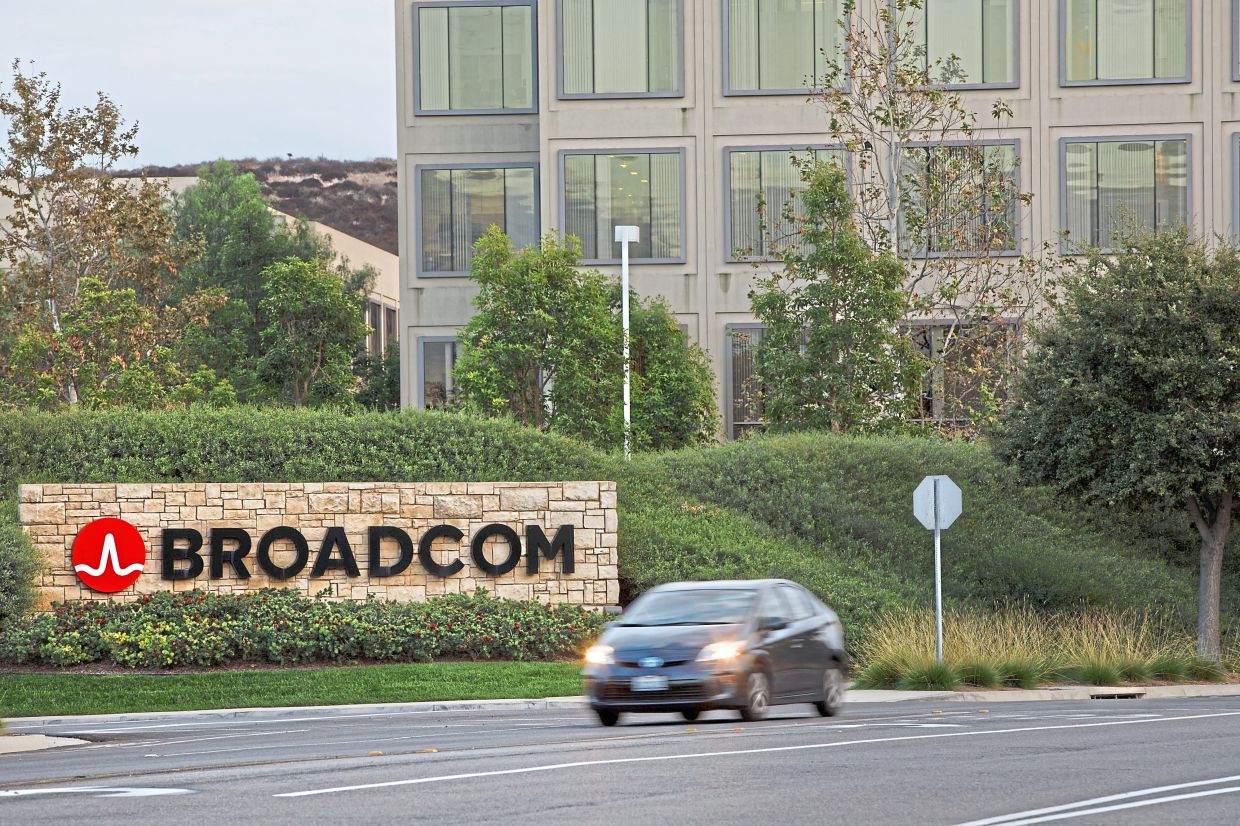 Oracle-Broadcom stumble rattles AI stocks