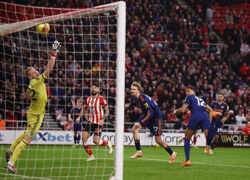 Soccer-Sunderland exact sweet derby revenge with 'visitors' jibe at Newcastle