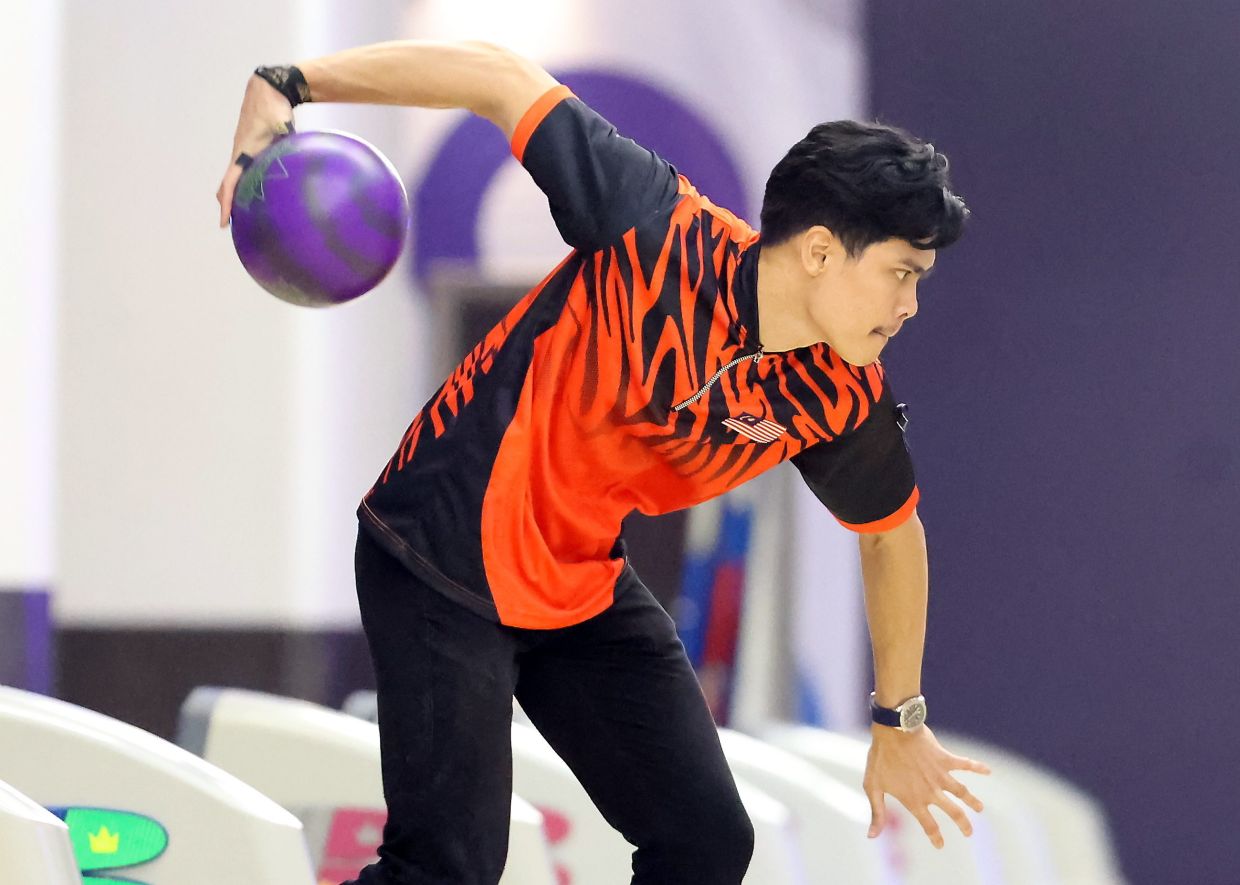 Bowling: Bowling botch-up | The Star