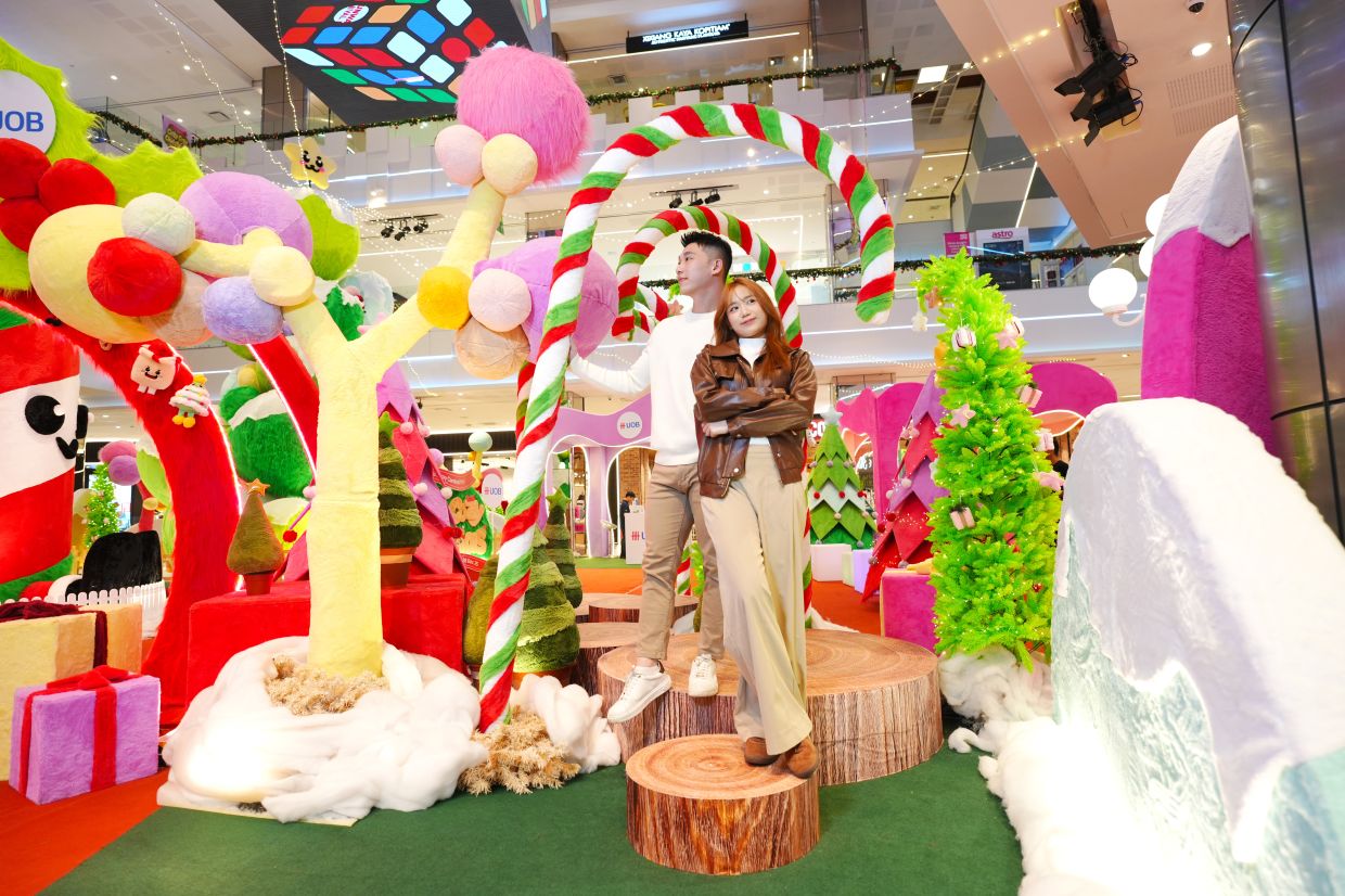 Visitors can enjoy a line-up of family-friendly activities, from Santa meet-and-greets and dance performances to live bands and joyful carolling all through December.