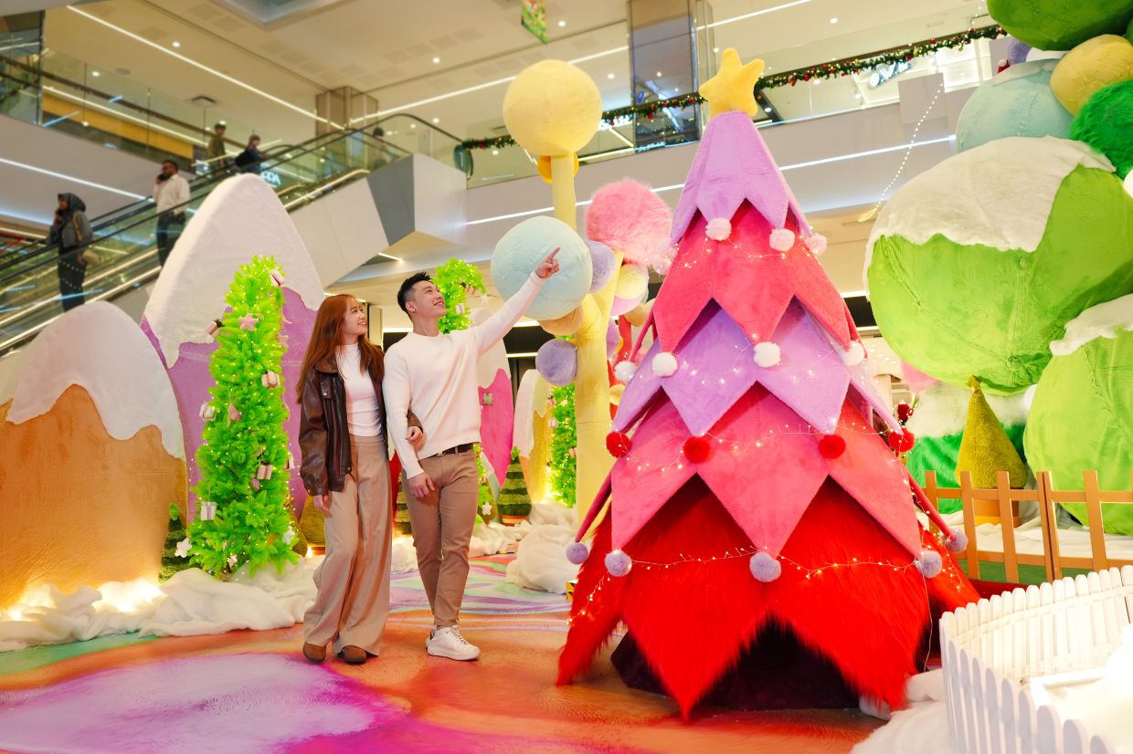 Whip your camera out for selfies and wefies while soaking in the atmosphere.