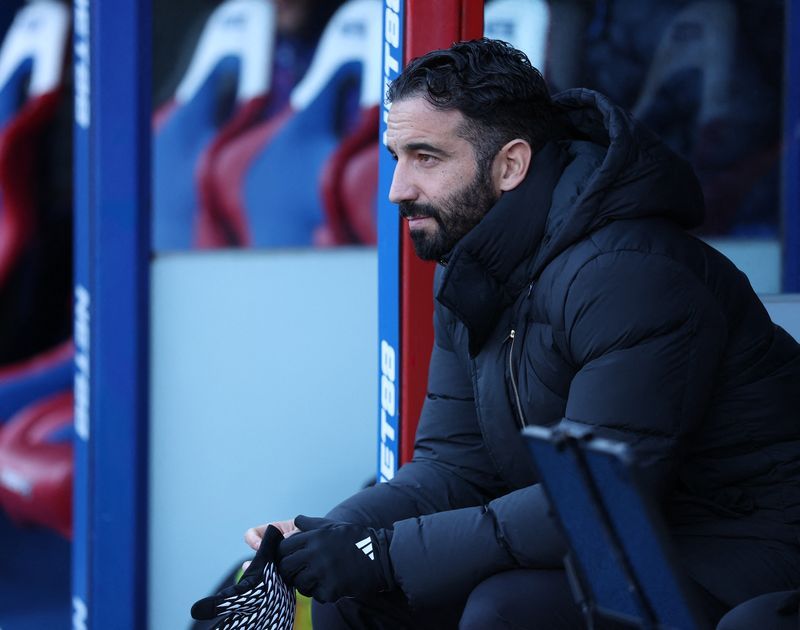 Soccer-Man Utd boss Amorim accepts criticism from former players