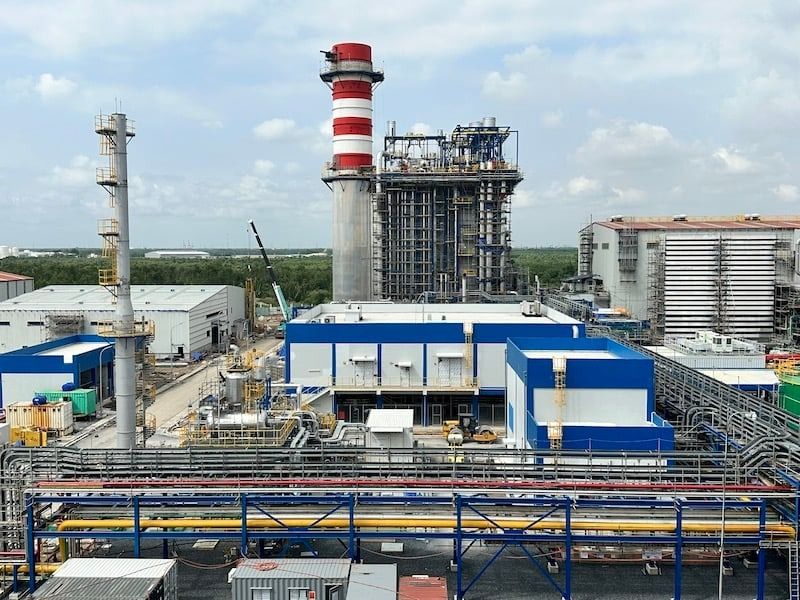 Vietnam's first LNG-fuelled power plants start commercial operation