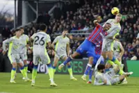 Soccer-Man City keep pressure on Arsenal with 3-0 win at Palace