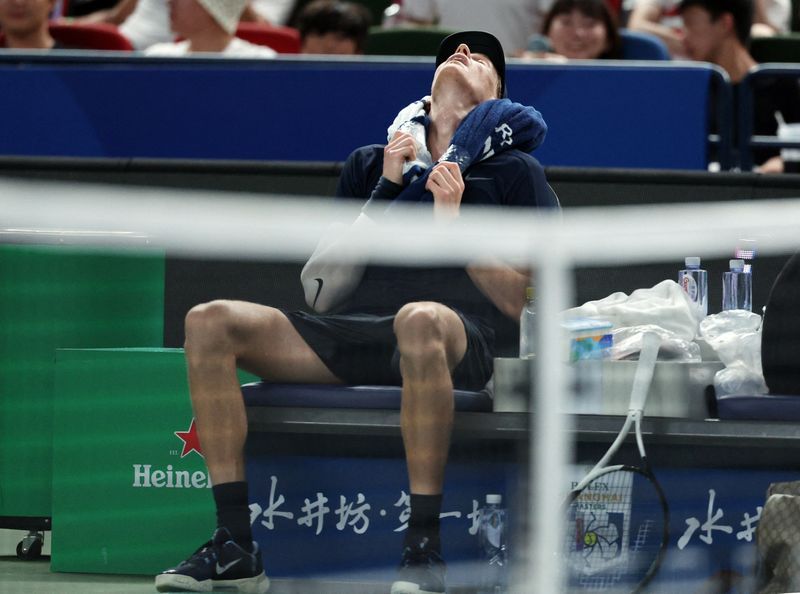 Tennis-ATP to introduce new heat policy from 2026 season