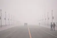 Toxic smog envelops New Delhi