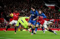 Soccer-Bournemouth and Man United share spoils in eight-goal thriller