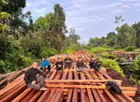 Indonesian police seize thousands of timber products from illegal logging in Riau