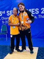 Syahmi brings cheer with silver in weightlifting