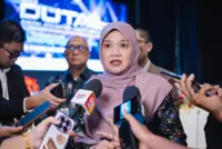 Fact-based media criticism part of healthy democratic process, says Education Minister