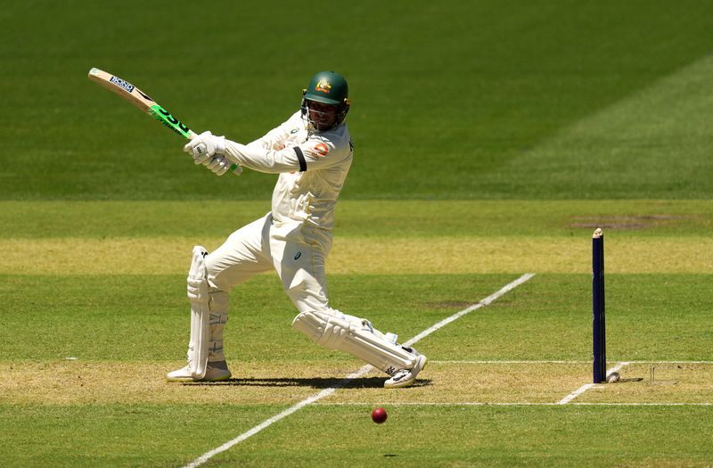 Cricket-Khawaja defies the obituaries with half-century in third Ashes test