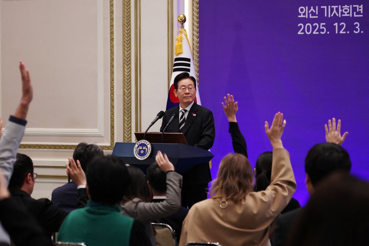 S. Korean leader says livestreamed briefings may be better than Netflix