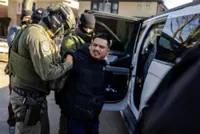 Border Patrol commander, agents reappear in force in Chicago immigrant communities