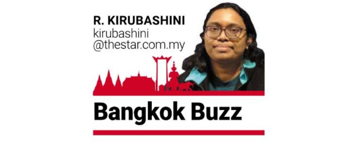 Centuries-old martial art lights up modern mall