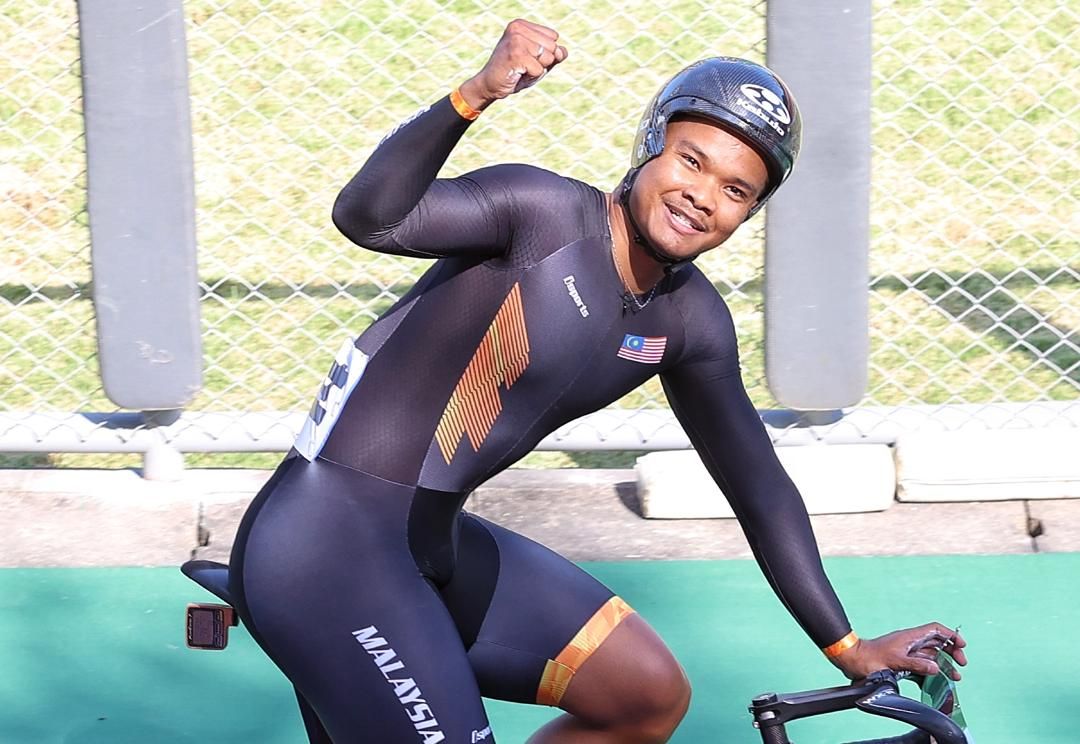 Superb ride as Ridwan opens track campaign with gold
