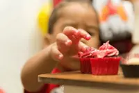 Kindergarten in Kyoto investigated after 133 children eat cakes with plastic decorations